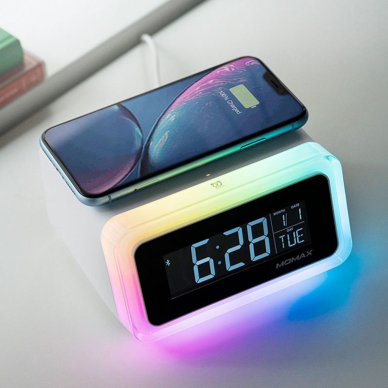 Momax Q. Clock 2 Digital Clock with Wireless Charger