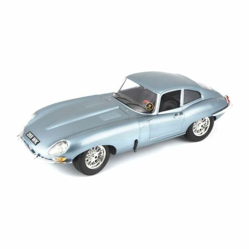 Bburago Jaguar E Type 1961 1.18 Coupe Blue Die-Cast Model Bburago Jaguar E Type 1961 1.18 Coupe Blue Die-Cast Model