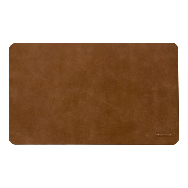 dbramante1928 Copenhagen Medium Leather Desk Mat - Tan (30 x 50 cm)