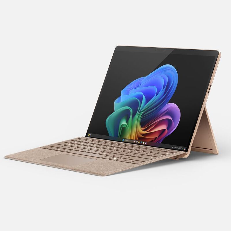 Microsoft Surface Pro Copilot+ / Qualcomm Snapdragon X Plus/ 16 GB RAM / 512 GB SSD/ Qualcomm Adreno GPU/ 13-Inch Pixelsense Flow Display (2880 x 1...