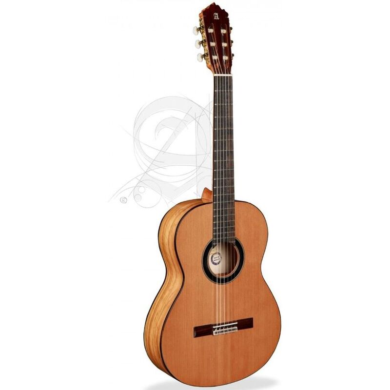 Alhambra 8.890  6 Olivo Classical 4/4 Guitar