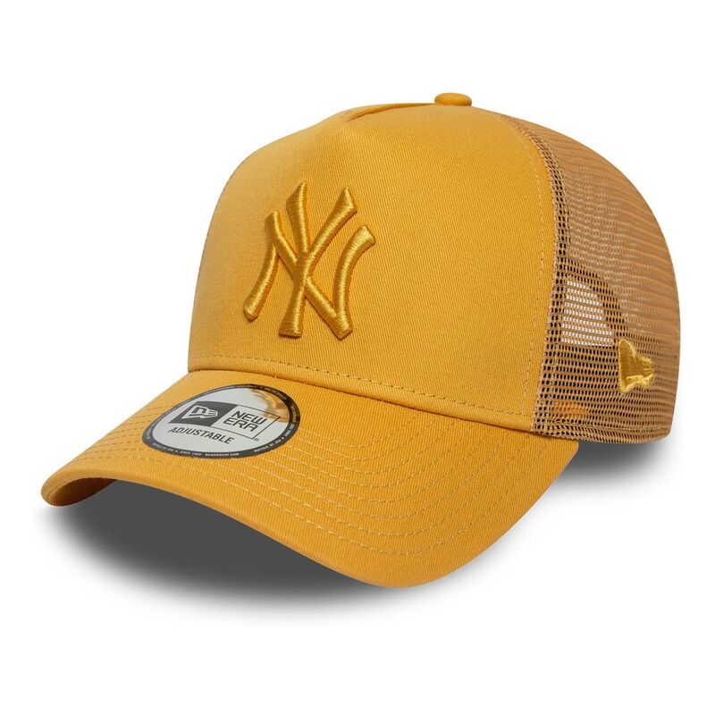 New Era League Essential 9Forty Trucker New York Yankees Medium Beige Cap (One Size) New Era League Essential 9Forty Trucker New York Yankees Medium Beige Cap (One Size)
