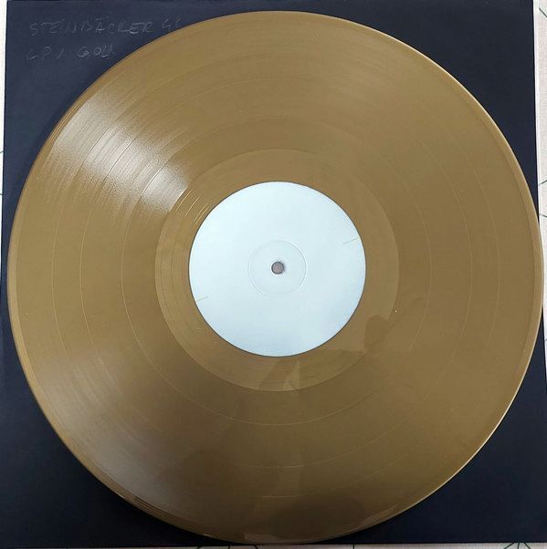 44 (Solid Gold / D2C) | Gert Steinbäcker 44 (Solid Gold / D2C) | Gert Steinbäcker