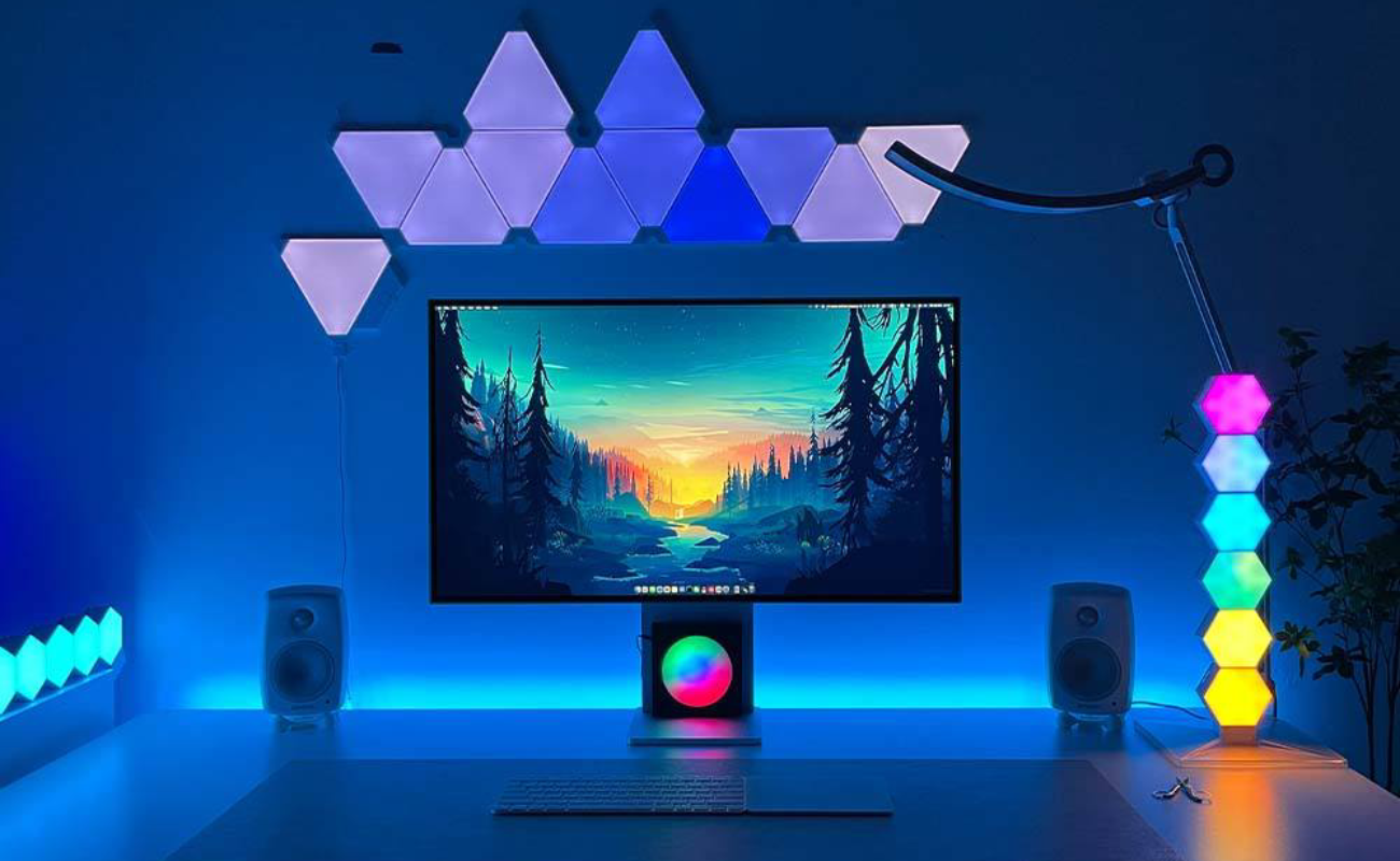 Lifesmart RGB Triangle Light Kit.webp