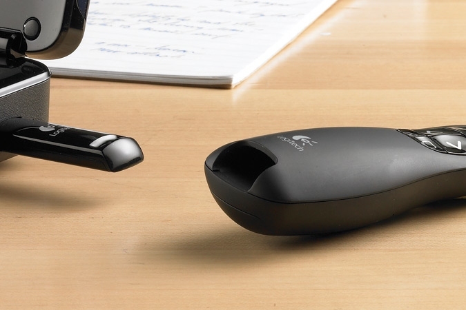 Logitech 910-001356 Wireless Presenter R400