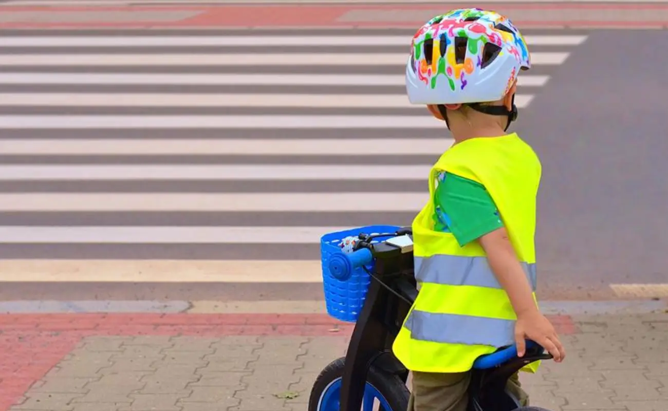 Reflective vests.webp