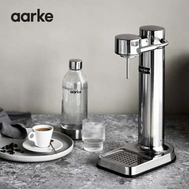VM-Square-Aarke-640x640.jpg VM-Square-Aarke-640x640.jpg
