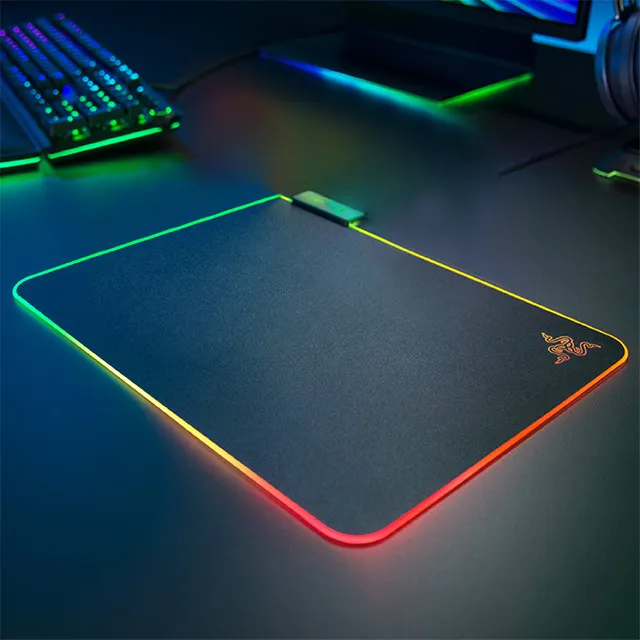 VM-Square-Razer-Mousepads-640x640.webp